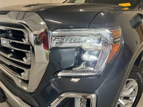 Used 2021 GMC Sierra 1500 SLT w/ X31 Off-Road Package AWD/4WD image 9