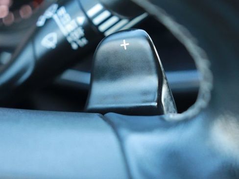 Used 2023 Buick Envision Essence image 23