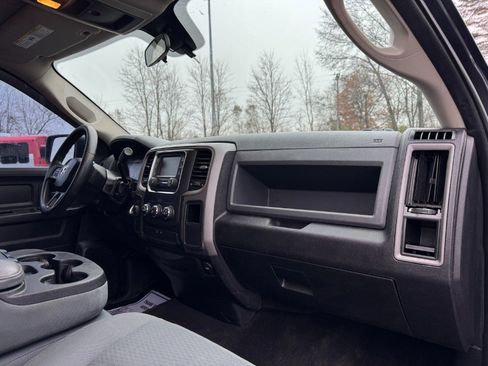 Used 2017 RAM 1500 Express image 19