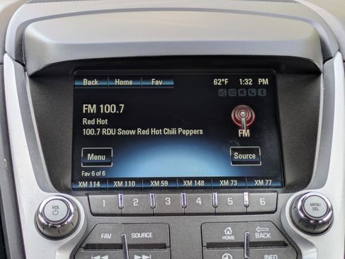 Used 2016 Chevrolet Equinox LT image 12