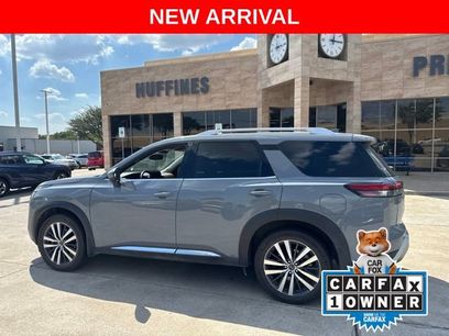Used 2022 Nissan Pathfinder Platinum w/ Cargo Package