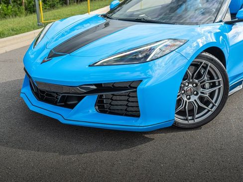 Used 2023 Chevrolet Corvette Z06 w/ Stealth Interior Trim Package RWD image 97