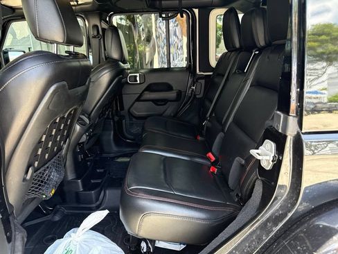 Used 2020 Jeep Wrangler Unlimited Rubicon AWD/4WD image 8