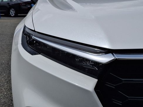 Certified 2024 Honda CR-V EX image 9