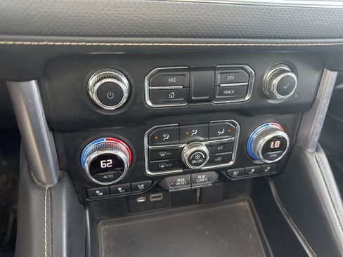 Used 2021 GMC Yukon SLT w/ SLT Luxury Plus Package image 17