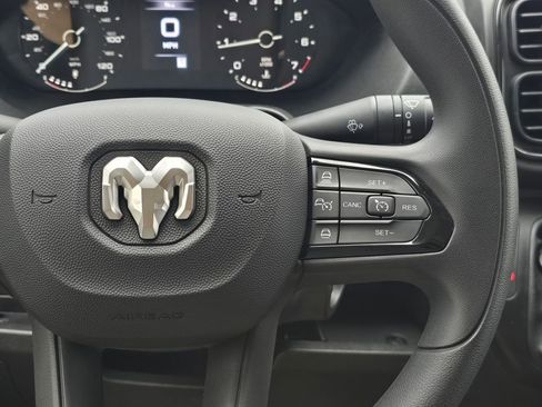 Used 2025 RAM ProMaster 2500 w/ Convenience Group image 20