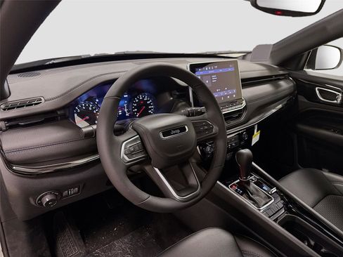 New 2026 Jeep Compass Latitude AWD/4WD image 9