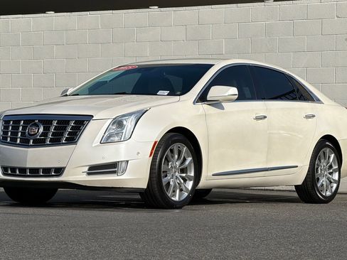 Used 2015 Cadillac XTS Luxury w/ Driver Awareness Package image 8