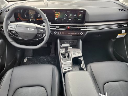 New 2026 Kia Sportage EX image 10