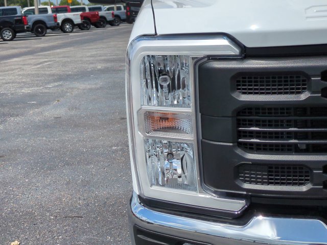 New 2026 Ford F250 XL w/ XL Chrome Package AWD/4WD image 10