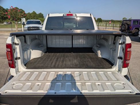 Used 2019 RAM 1500 Laramie AWD/4WD image 33