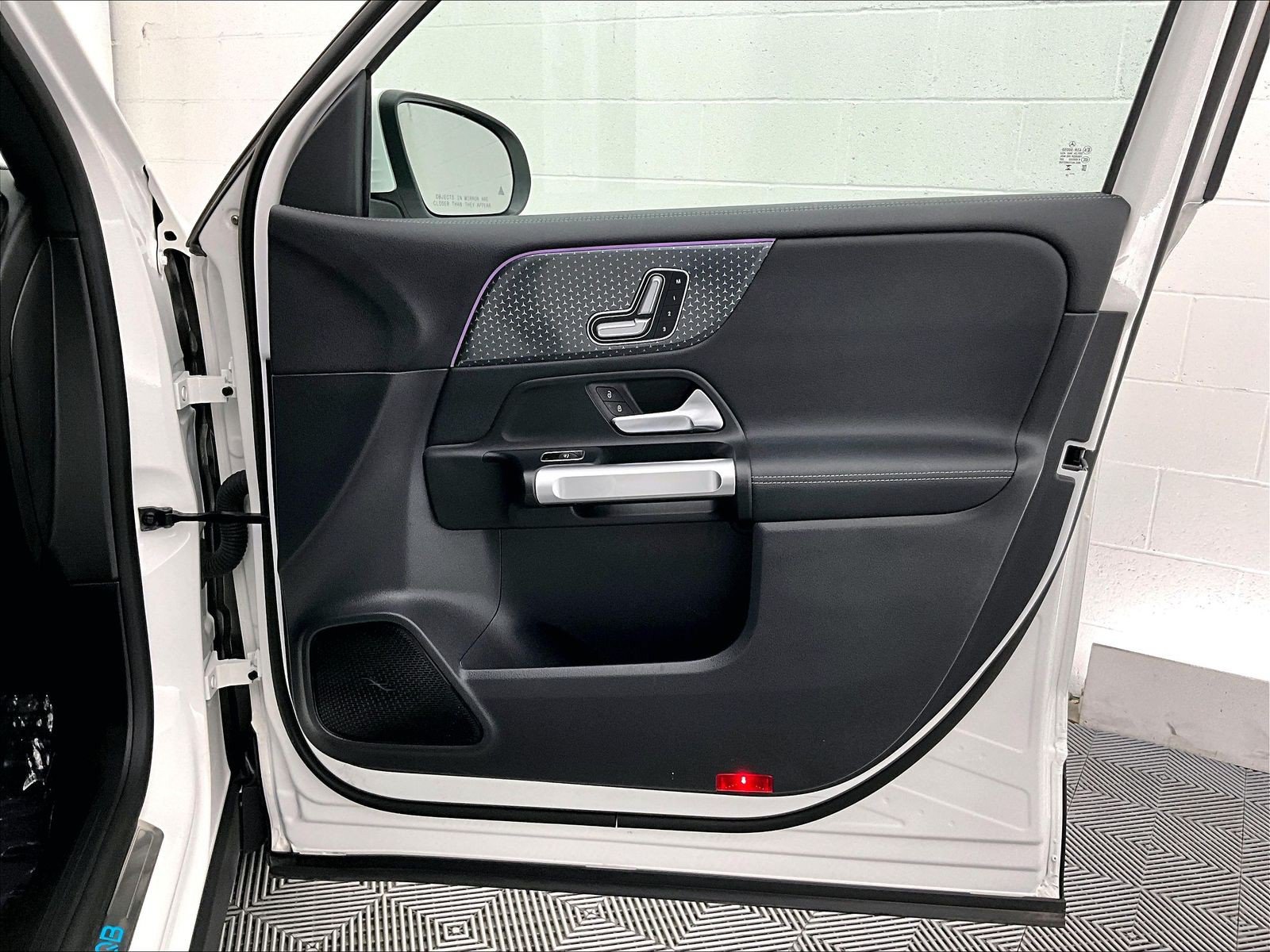 Certified 2024 Mercedes-Benz EQB 250+ image 25