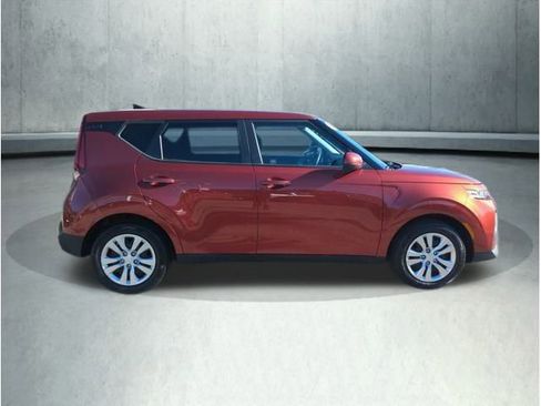 Used 2021 Kia Soul LX image 7