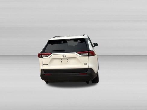 Used 2025 Toyota RAV4 XLE AWD/4WD image 6