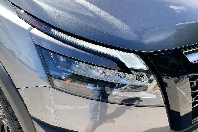 Certified 2025 Nissan Pathfinder Rock Creek AWD/4WD image 28