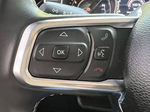 Used 2018 Jeep Wrangler Unlimited Sahara AWD/4WD image 21