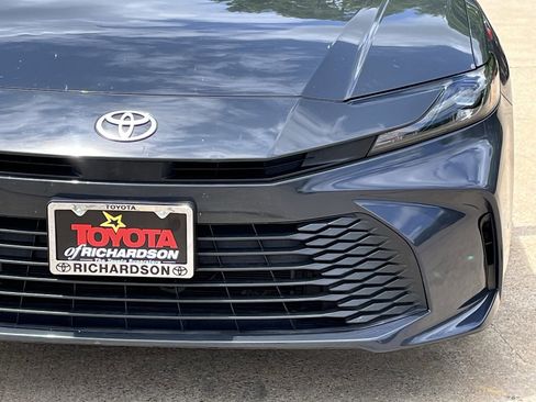 Used 2025 Toyota Camry LE FWD image 8