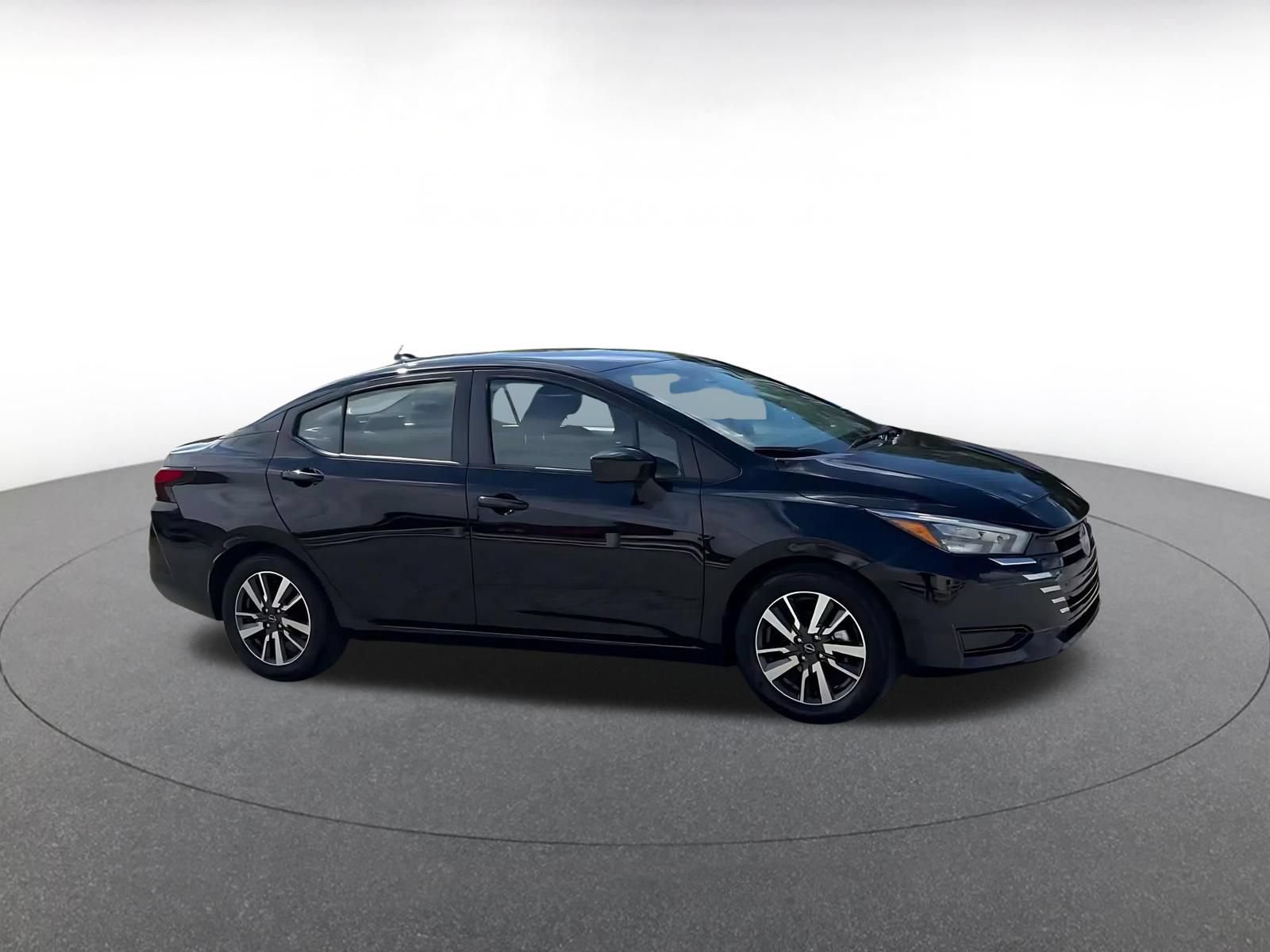 Used 2025 Nissan Versa SV FWD image 2