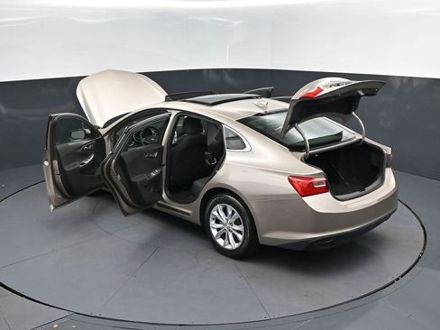 Used 2024 Chevrolet Malibu LT FWD image 2