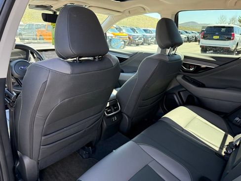 Used 2025 Subaru Outback Onyx Edition AWD/4WD image 27