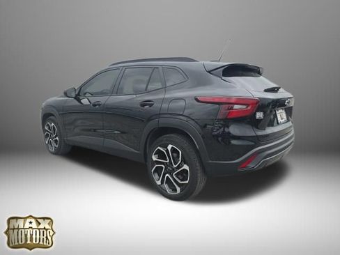 Used 2024 Chevrolet Trax RS w/ Sunroof Package FWD image 7