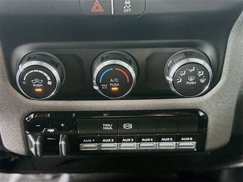 Used 2024 RAM 3500 Tradesman w/ Chrome Appearance Group image 18