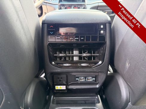 Used 2024 Jeep Grand Cherokee L Laredo w/ Luxury Tech Group I AWD/4WD image 17