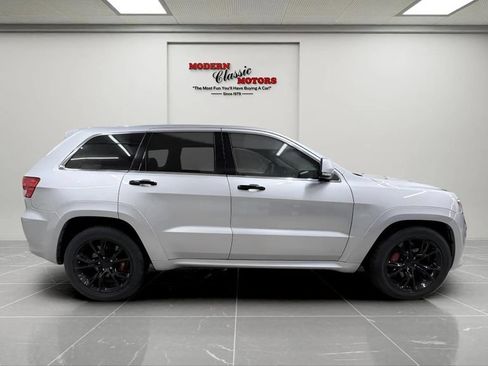 Used 2012 Jeep Grand Cherokee SRT8 w/ Luxury Group II AWD/4WD image 8