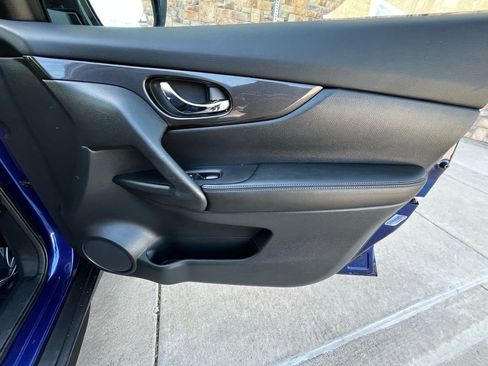 Used 2019 Nissan Rogue SV AWD/4WD image 23