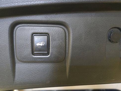 Certified 2022 Nissan Murano SL w/ SL Moonroof Package image 13