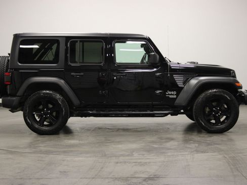 Used 2021 Jeep Wrangler Unlimited Sport AWD/4WD image 9
