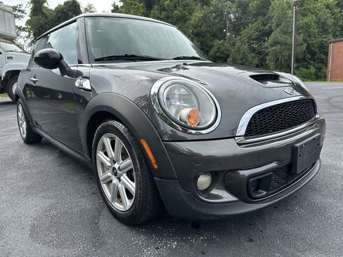 Used 2011 MINI Cooper S image 2