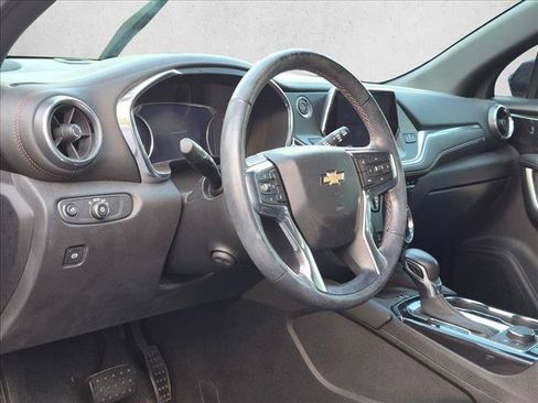 Used 2019 Chevrolet Blazer Premier w/ Sun and Wheels Package FWD image 2