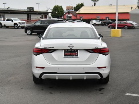 Used 2024 Nissan Sentra SV image 7