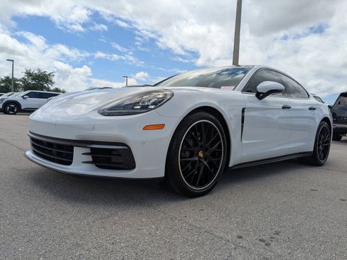 Used 2018 Porsche Panamera 4S w/ Premium Package Plus image 8