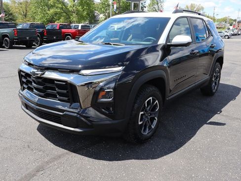 Used 2025 Chevrolet Equinox ACTIV w/ Safety and Technology Package AWD/4WD image 33