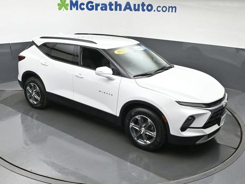 Used 2023 Chevrolet Blazer LT w/ Sound & Technology Package image 3