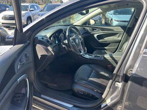 Used 2011 Buick Regal CXL image 9