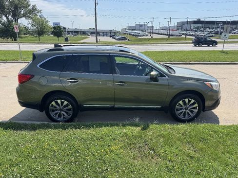 Used 2017 Subaru Outback 3.6R Touring w/ Popular Package #5A AWD/4WD image 6