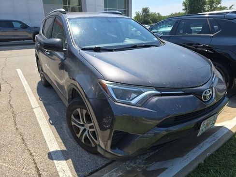 Used 2016 Toyota RAV4 LE FWD image 2