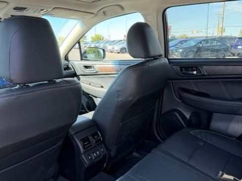 Used 2019 Subaru Outback 2.5i Limited AWD/4WD image 17
