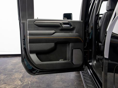 Used 2025 GMC Sierra 2500 AT4 w/ AT4 Premium Plus Package image 40