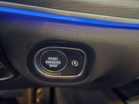 Certified 2025 Mercedes-Benz GLE 350 4MATIC image 40