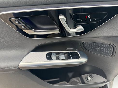 New 2026 Mercedes-Benz GLC 300 GLC 300 image 10