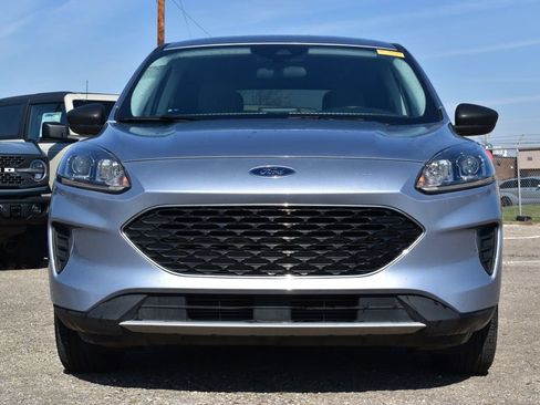 Certified 2022 Ford Escape SE w/ Cold Weather Package image 2