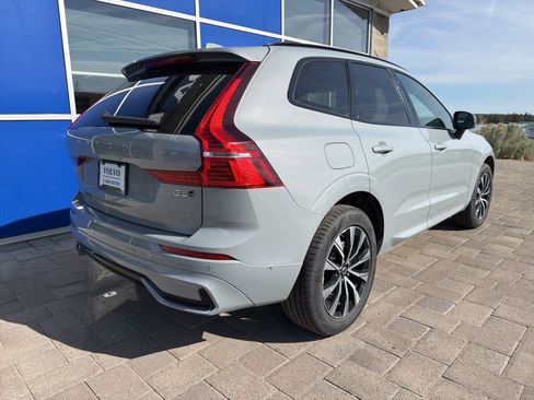 Used 2025 Volvo XC60 B5 Plus AWD/4WD image 7