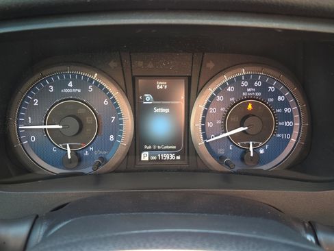 Used 2016 Toyota Sienna image 31