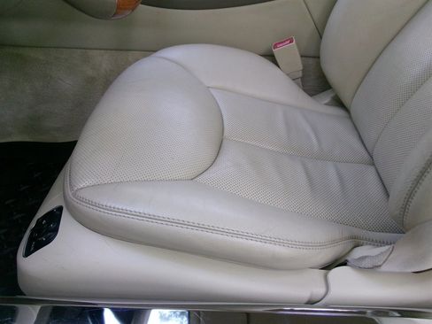 Used 2007 Mercedes-Benz SL 550 w/ Premium Pkg I image 16