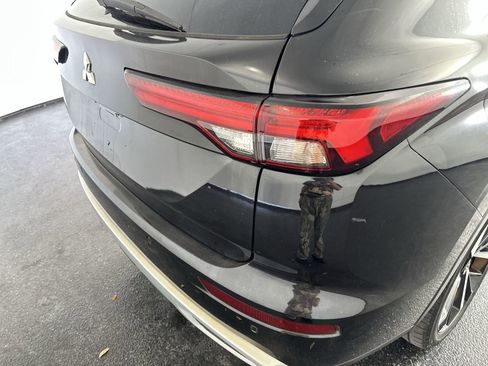 Used 2022 Mitsubishi Outlander SE image 30