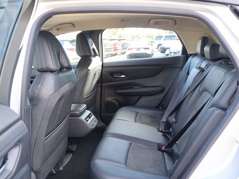 Used 2023 Nissan Ariya AWD image 37